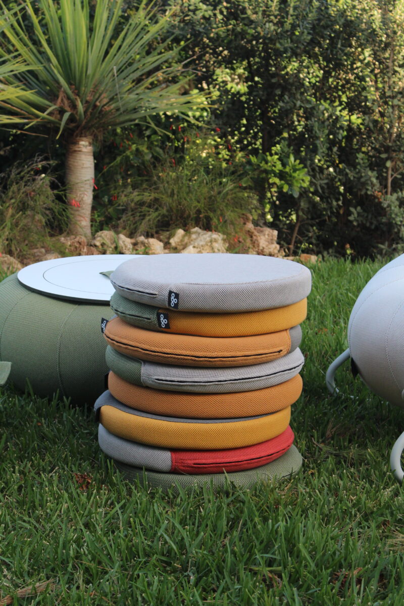Dot Cushion - Imagen 3